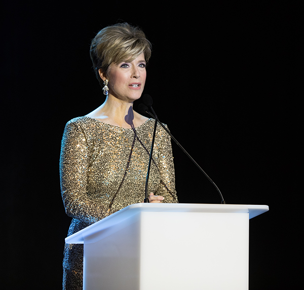 Cathy Wurzer emcees at Spotlight Gala 2017